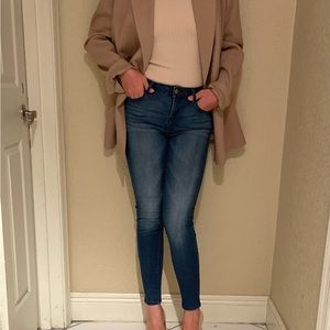 High waist Skinny ankle jeans from Mango